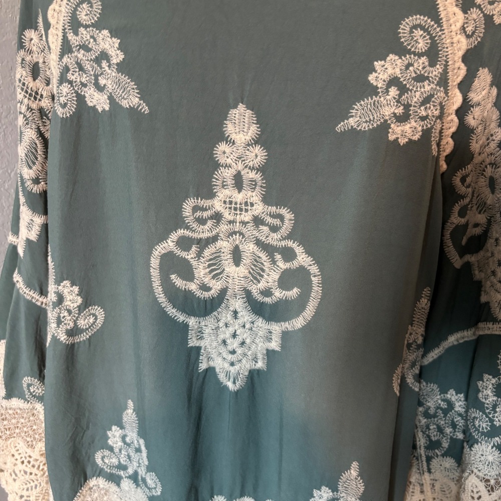 Democracy Boho Cottagecore Green Embroidered Lace Trim V-Neck Bell Sleeve Top XL - Picture 6 of 13